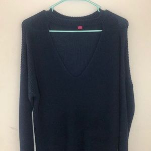 Navy blue knitted sweater (Vince Camuto)